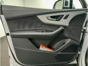 Audi Q7 S line 55 TFSI qu. 5JGAR Business MATRIX Virtual StHzg.