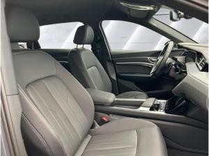 Audi Q8 e-tron 55 quattro advanced*MATRIX*NAVI-PLUS*AHK*HUD*20ZOLL*LEDER