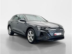 Audi Q8 e-tron 55 quattro advanced*HUD*AHK*MATRIX*NAVI-PLUS*LEDER*20ZOLL