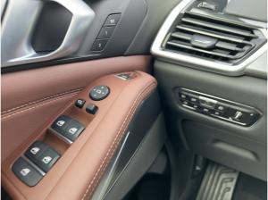 BMW X5 xDrive 30d xLine Luftfeder Panorama Kamera