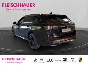 Volkswagen Passat Variant R-Line 150 PS DSG HUD AHK Navi Black Style