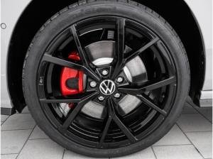Volkswagen Golf GTI VIII 2.0 TSI DSG Black Style Pano Harman Kardon