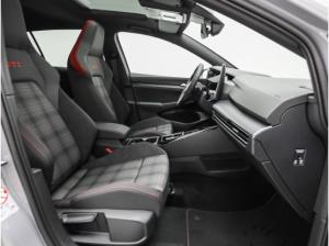 Volkswagen Golf GTI VIII 2.0 TSI DSG Black Style Pano Harman Kardon