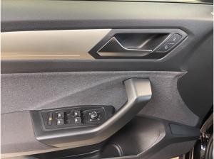 Volkswagen T-Roc (D11)