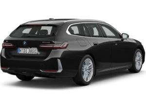 BMW i5 Touring Q2 Business