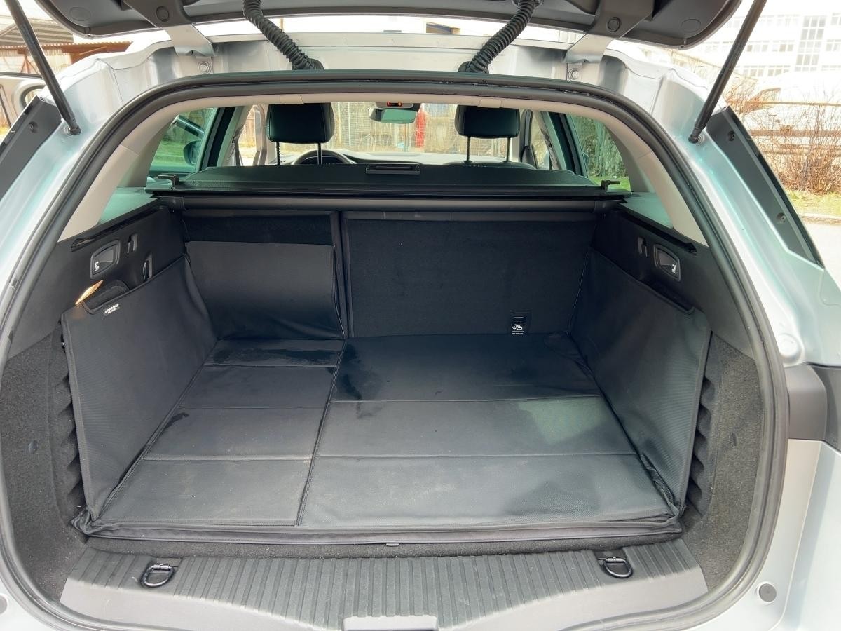 Renault Megane GRANDTOUR INTENS 1.6 E-TECH PLUGIN-HYBRID