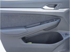 Volkswagen Golf Style 1,5l eHybrid OPF DSG / VLW