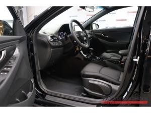 Hyundai i30 Advantage 1.5 T-GDi 48V DCT Navi LED Apple CarPlay