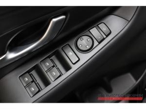 Hyundai i30 Advantage 1.5 T-GDi 48V DCT Navi LED Apple CarPlay