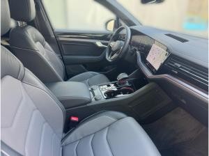 Volkswagen Touareg 3.0 V6 TDI 4Motion R-Line Navi IQ.Light ACC DAB+