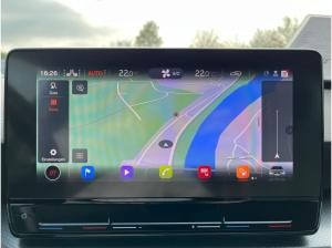 Seat Leon Sportstourer Style 1.5 eTSI DSG / Navi, LED