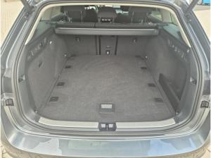 Skoda Superb Combi 2.0 TDI Selection AHK MATRIX 13