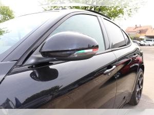 Alfa Romeo Giulia **SOFORT verfügbar** IntensaQ4 2.0 Turbo 16V EU6e El. Fondsitzverst. Navi Leder Digitales Co