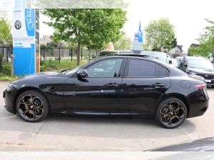 Alfa Romeo Giulia **SOFORT verfügbar** IntensaQ4 2.0 Turbo 16V EU6e El. Fondsitzverst. Navi Leder Digitales Co