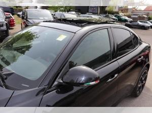 Alfa Romeo Giulia **SOFORT verfügbar** IntensaQ4 2.0 Turbo 16V EU6e El. Fondsitzverst. Navi Leder Digitales Co