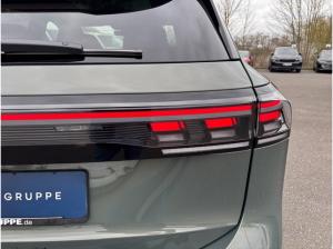 Volkswagen Tiguan 1.5eTSI DSG R-Line AHK+PANO+KEYLESS+NAVI+