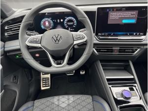 Volkswagen Tiguan 1.5eTSI DSG R-Line AHK+PANO+KEYLESS+NAVI+