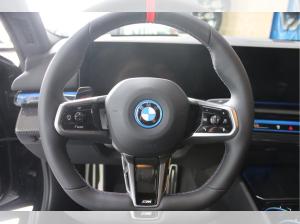 BMW i5 M60 xDrive AKTION:INKL.WALLBOX +M PRO+20 LM+PANODACH+HEAD-UP+ACC+E-SITZ+TRAVEL