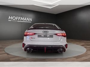 Audi RS3 Limousine / RS-Dynamikpaket / Exclusive Kreide / Schalensitze / Carbonpaket