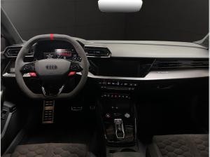 Audi RS3 Limousine / RS-Dynamikpaket / Exclusive Kreide / Schalensitze / Carbonpaket