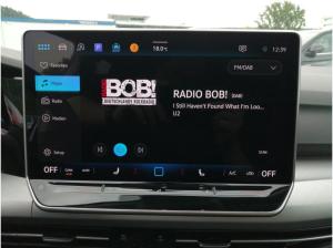 Volkswagen Golf Life 1.5 TSI/ LED, AHK, Pano, PDC, SZH, APP