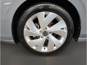 Volkswagen Golf VIII 1.5 eTSI Style AHK ACC Massage Matrix