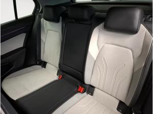 Volkswagen Golf VIII 1.5 eTSI Style AHK ACC Massage Matrix