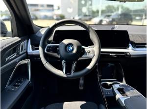 BMW iX2 eDrive20 M Sportpaket HK HiFi DAB LED RFK