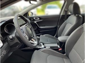 Kia XCeed 1.5T VIS % KOM NAVI LED Klimaautom DAB SHZ LenkradHZG Rückfahrkam.
