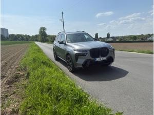 BMW X7 m60i