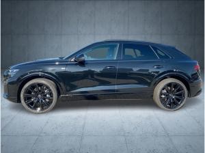 Audi Q8 SUV 55 TFSI e qu. tiptr. Matrix Pano AHK 23
