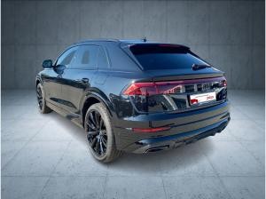 Audi Q8 SUV 55 TFSI e qu. tiptr. Matrix Pano AHK 23