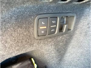 Audi Q8 SUV 55 TFSI e qu. tiptr. Matrix Pano AHK 23