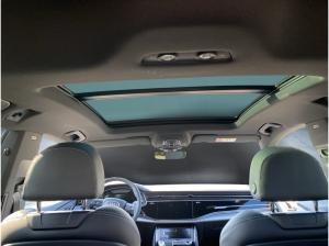 Audi Q8 SUV 55 TFSI e qu. tiptr. Matrix Pano AHK 23