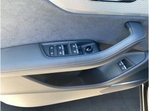 Audi Q8 SUV 55 TFSI e qu. tiptr. Matrix Pano AHK 23