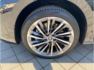 Skoda Superb Combi L&K 2,0 TDI 7-Gang-DSG 4x4