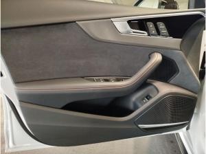 Audi RS4 Avant tiptronic MatrixLED HuD RS-Sportabgasanlage