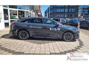 Kia ProCeed 1.5T 140 GT-Line DCT7 mit Glasdach, Leder- und Technik-Paket