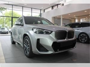 BMW iX1 xDrive30 DIGITALE ZULASSUNG 2025 MÖGLICH++0,25%DW+MSPORT+HEAD UP+LUXURY+18LM+ELEKSI.+HARMAN/
