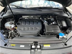 Volkswagen Tiguan Life 4Motion 2.0 TSI DSG / Navi, LED, ACC