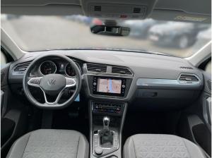 Volkswagen Tiguan Life 4Motion 2.0 TSI DSG / Navi, LED, ACC