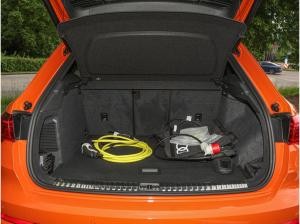 Audi Q3 S-line 45 TFSIe ACC+AHK+LED+NAVI+VC+ALU 19Ž