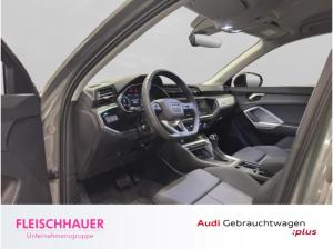 Audi Q3 35 TFSI S line LED+AHK+VC+ACC+19''+sound+App-connect
