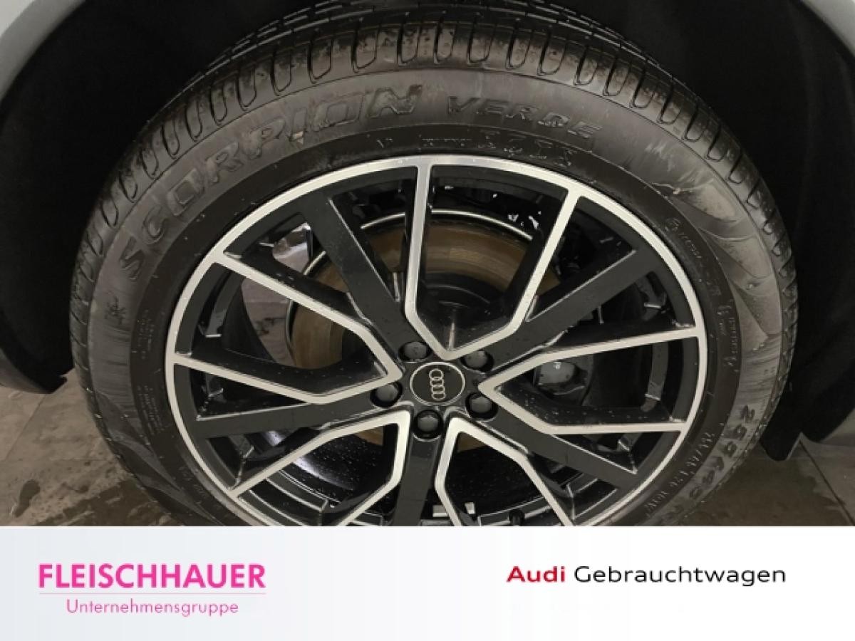 Audi SQ5 TDI quattro tiptronic *Panorama*Matrix*Assistenzpaket Stadt+Tour*