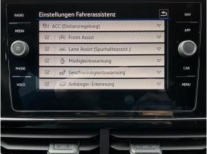 Volkswagen T-Roc 2.0 TDI R-Line DSG Rückfkamera Navi AHK