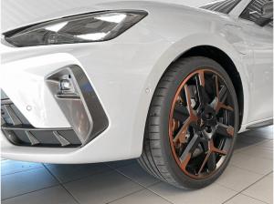 Cupra Leon Sportstourer VZ 1.5 e-Hybrid Extreme Panorama Brembo Matrix Kamera