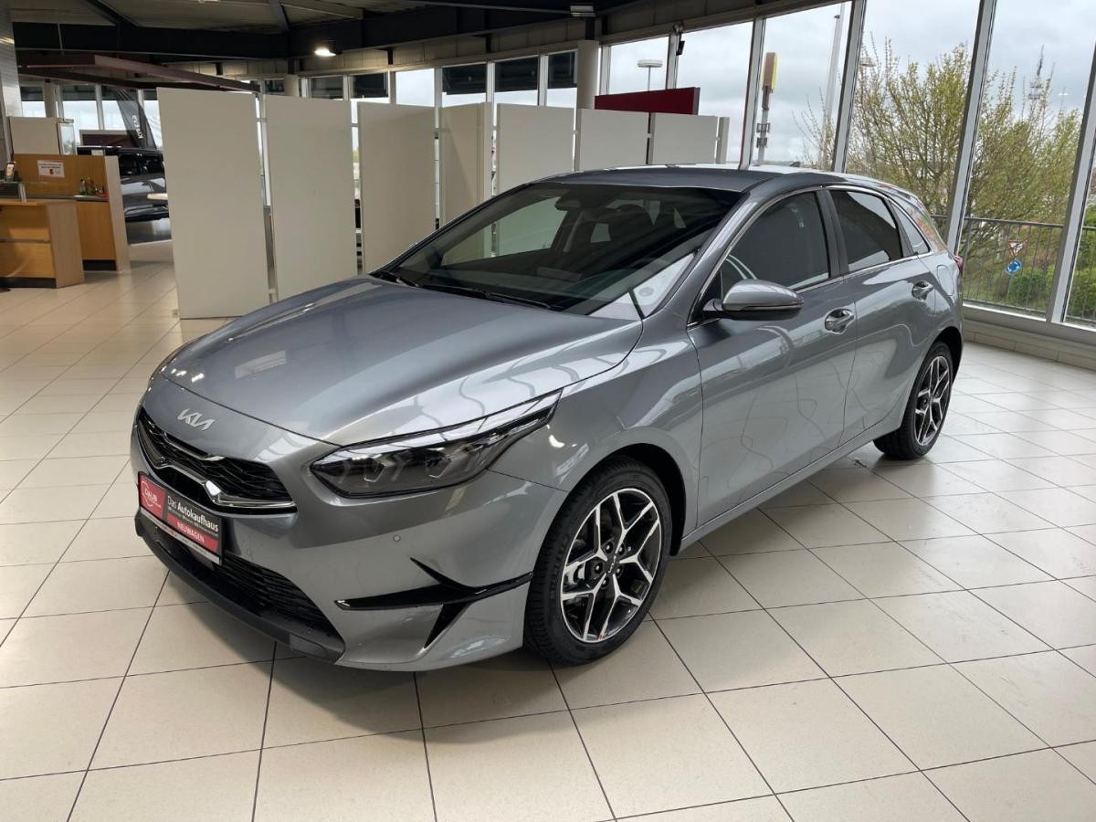 Kia Ceed 1.5T 48V DCT 140PS ULTIMATE Edition + Style Paket | SOFORT VERFÜGBAR