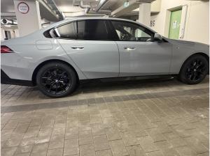 BMW i5 eDrive40