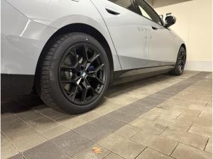 BMW i5 eDrive40