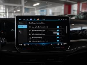 Volkswagen Passat Variant 2,0 TDI DSG Business ACC Navi AHK R-Kamera